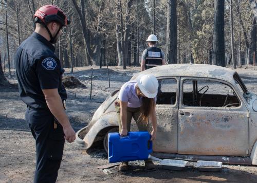 vert setting food and water stations at caldor fire